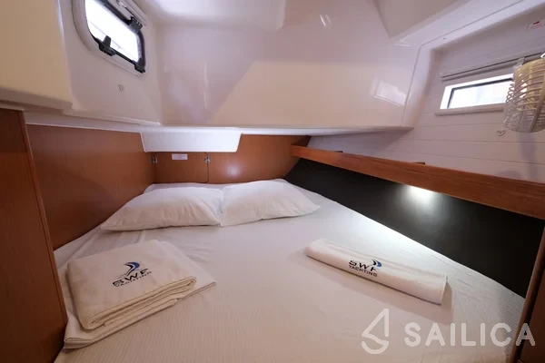 Bavaria 41 Cruiser - Yacht Charter Sailica