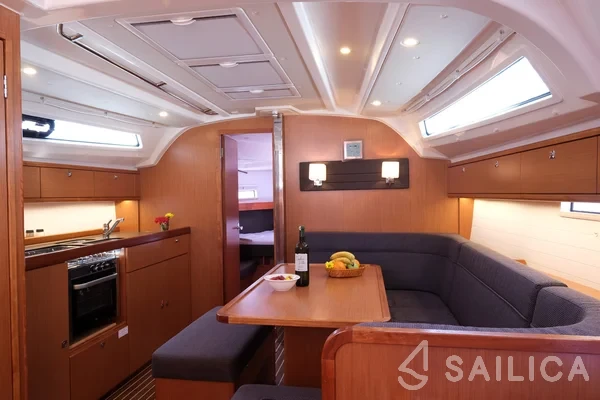 Bavaria 41 Cruiser - Yacht Charter Sailica