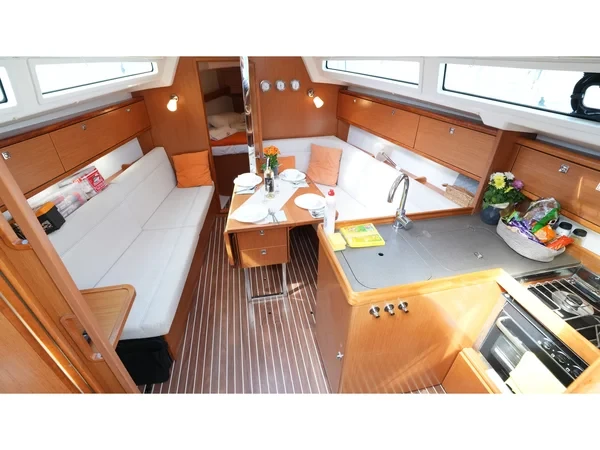 Bavaria 34 Cruiser - Yacht Charter Sailica