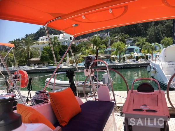 Bavaria 34 Cruiser - Yacht Charter Sailica