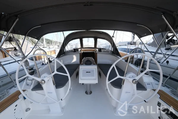Bavaria 37 Cruiser - Yacht Charter Sailica