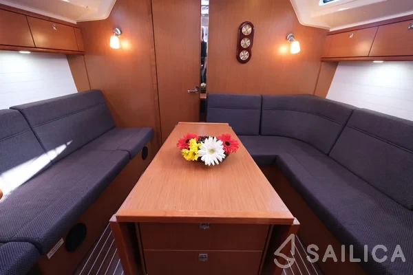 Bavaria 37 Cruiser - Yacht Charter Sailica