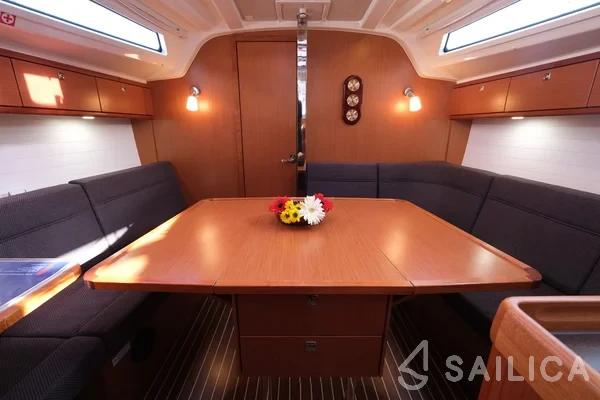 Bavaria 37 Cruiser - Yacht Charter Sailica