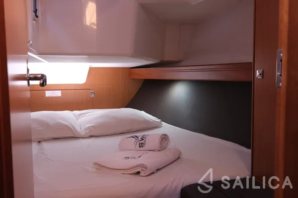 Bavaria 37 Cruiser - Yacht Charter Sailica