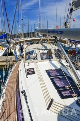 Bavaria 37 Cruiser - Yacht Charter Sailica