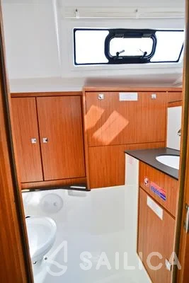 Bavaria 37 Cruiser - Yacht Charter Sailica