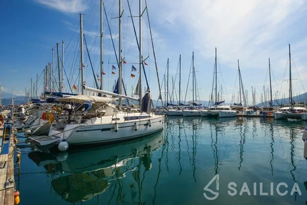 Bavaria 37 Cruiser - Yacht Charter Sailica