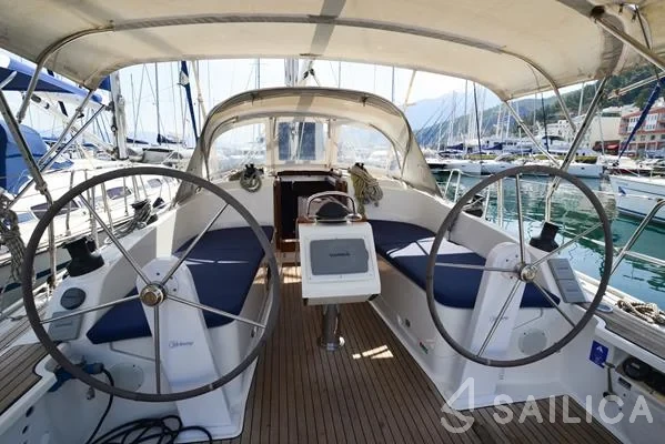 Bavaria 37 Cruiser - Yacht Charter Sailica
