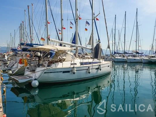 Bavaria 37 Cruiser - Yacht Charter Sailica