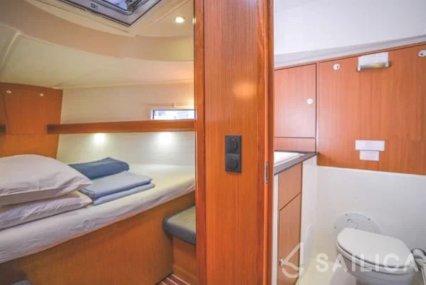 Bavaria 40 Cruiser - Yacht Charter Sailica