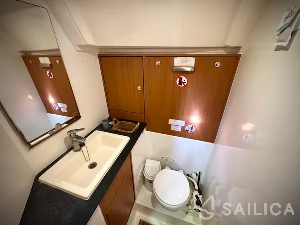 Bavaria 40 Cruiser - Yacht Charter Sailica