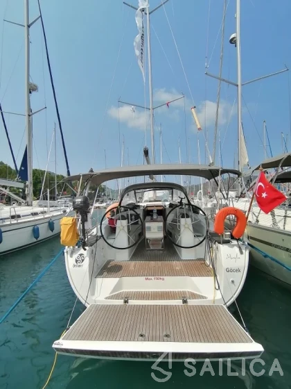 Bavaria 40 Cruiser - Yacht Charter Sailica