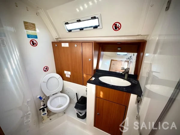 Bavaria 40 Cruiser - Yacht Charter Sailica