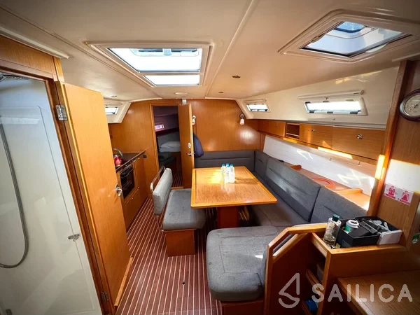 Bavaria 40 Cruiser - Yacht Charter Sailica