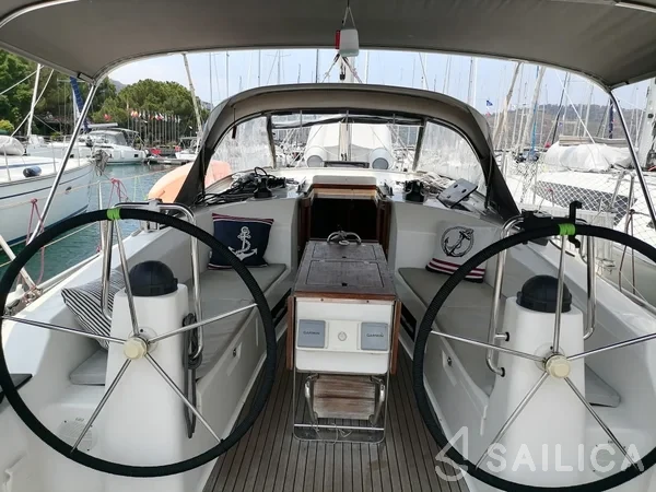 Bavaria 40 Cruiser - Yacht Charter Sailica