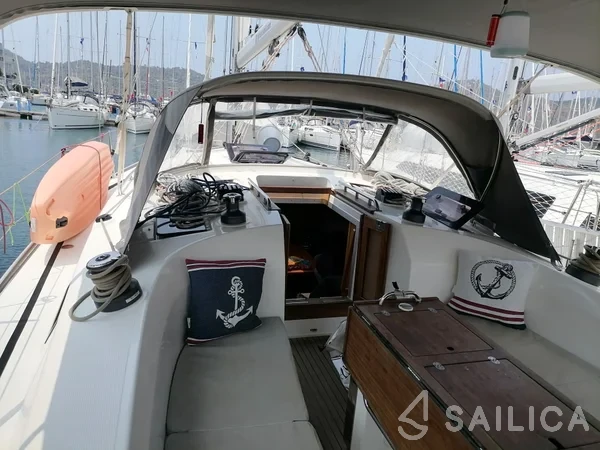 Bavaria 40 Cruiser - Yacht Charter Sailica