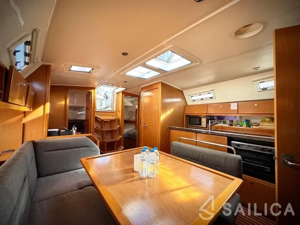 Bavaria 40 Cruiser - Yacht Charter Sailica