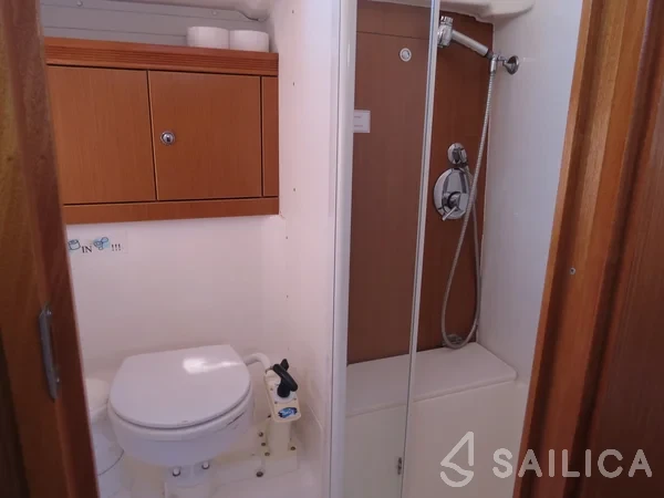 Bavaria 43 Cruiser - Yacht Charter Sailica