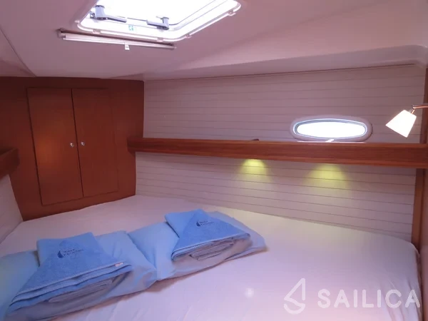 Bavaria 43 Cruiser - Yacht Charter Sailica