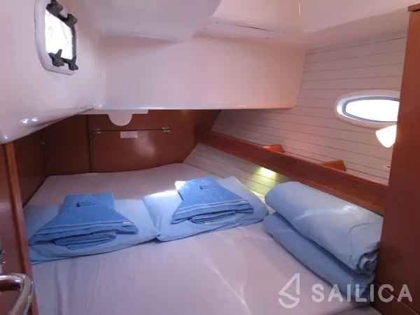Bavaria 43 Cruiser - Yacht Charter Sailica