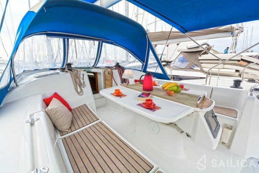Cyclades 43.4 - Yacht Charter Sailica
