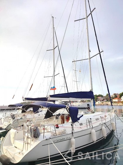 Cyclades 43.4 - Yacht Charter Sailica