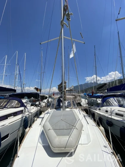 Oceanis 38 - Yacht Charter Sailica