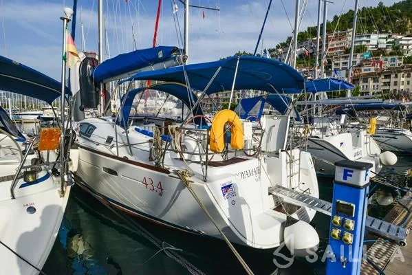 Oceanis 43 - Yacht Charter Sailica