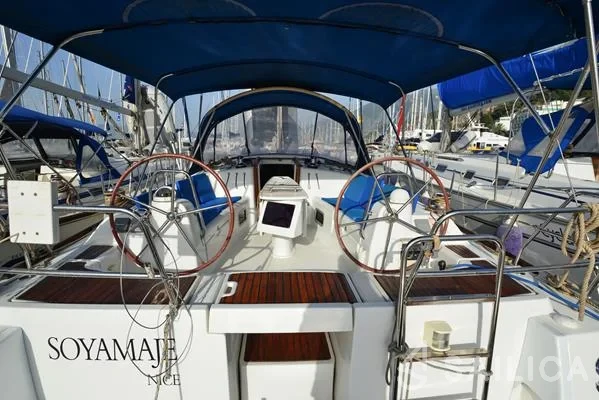 Oceanis 43 - Yacht Charter Sailica