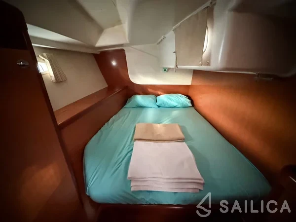 Oceanis 46 - Yacht Charter Sailica