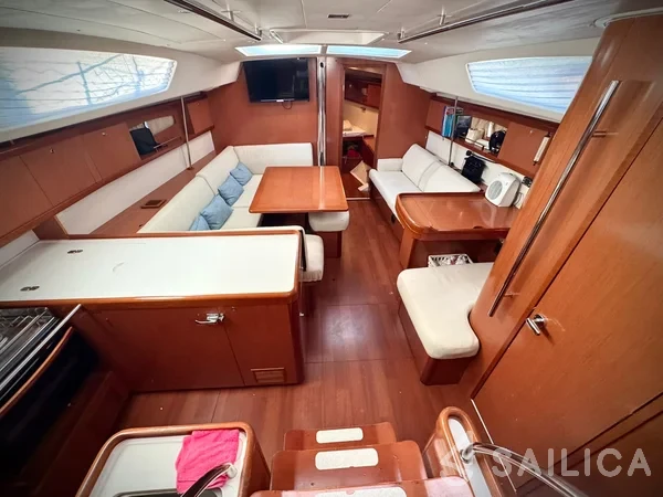 Oceanis 46 - Yacht Charter Sailica