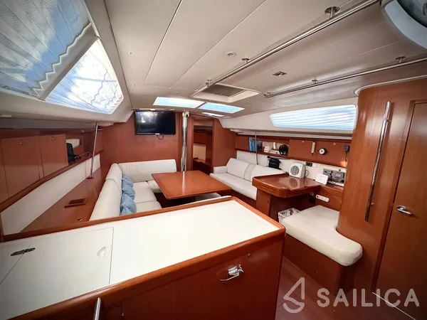 Oceanis 46 - Yacht Charter Sailica