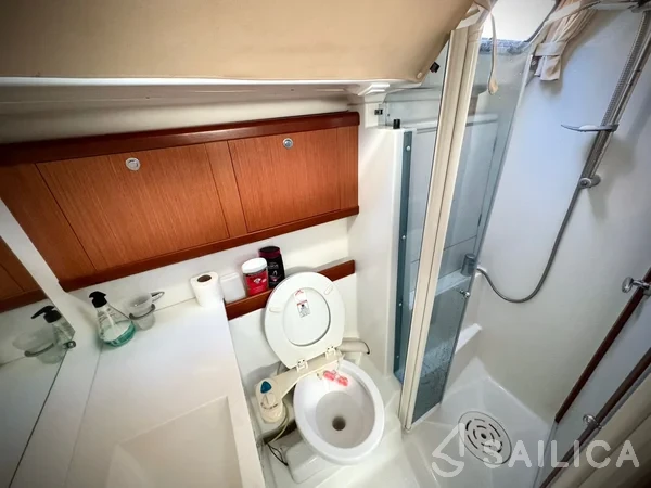 Oceanis 46 - Yacht Charter Sailica