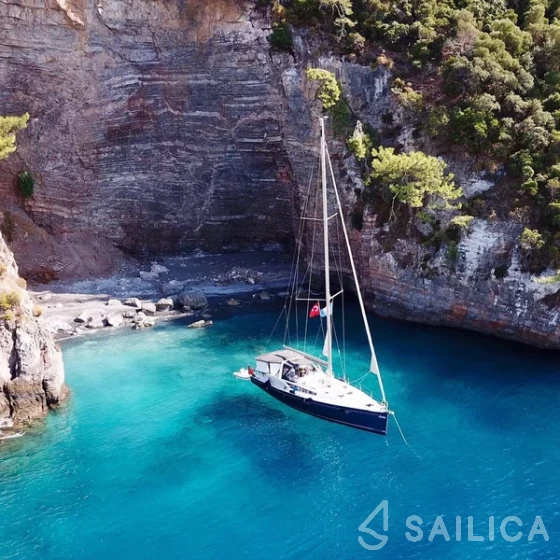 Oceanis 48 - Yacht Charter Sailica