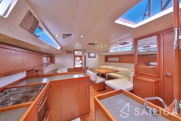 Oceanis 48 - Yacht Charter Sailica