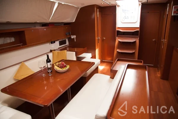 Oceanis 50 Family - Yacht Charter Sailica