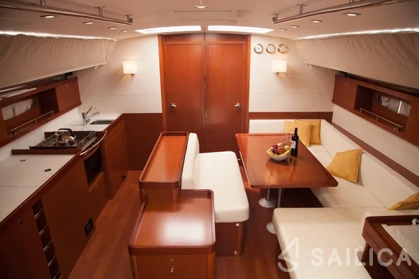 Oceanis 50 Family - Yacht Charter Sailica