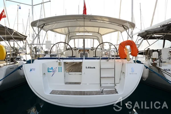 Oceanis 50 Family - Yacht Charter Sailica