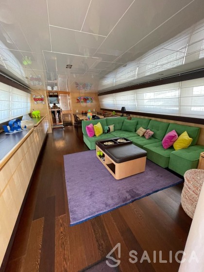 Canados 86 - Yacht Charter Sailica