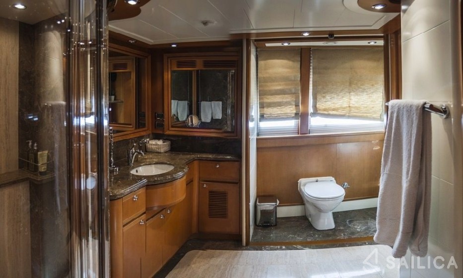 CRN 128 - Yacht Charter Sailica