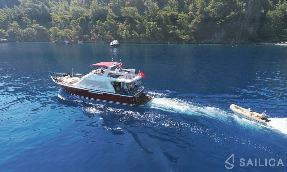 Custom Built - Yacht Charter Sailica