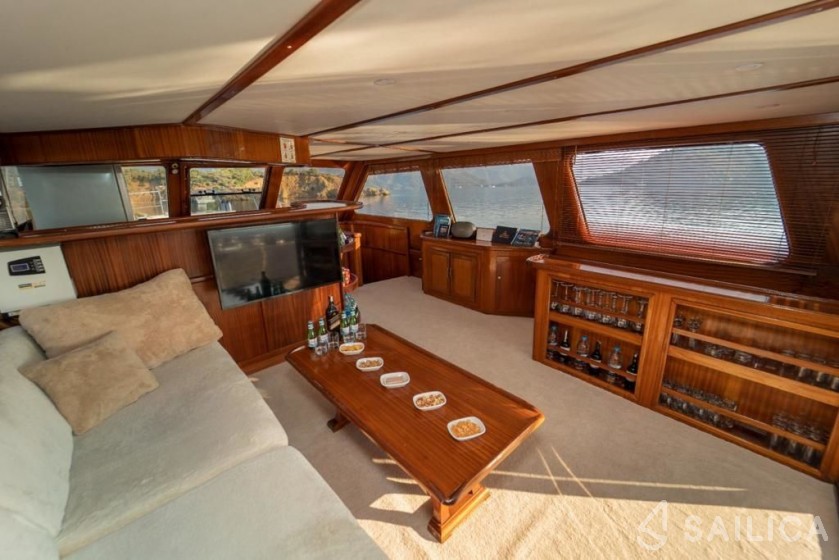 Custom Built - Yacht Charter Sailica