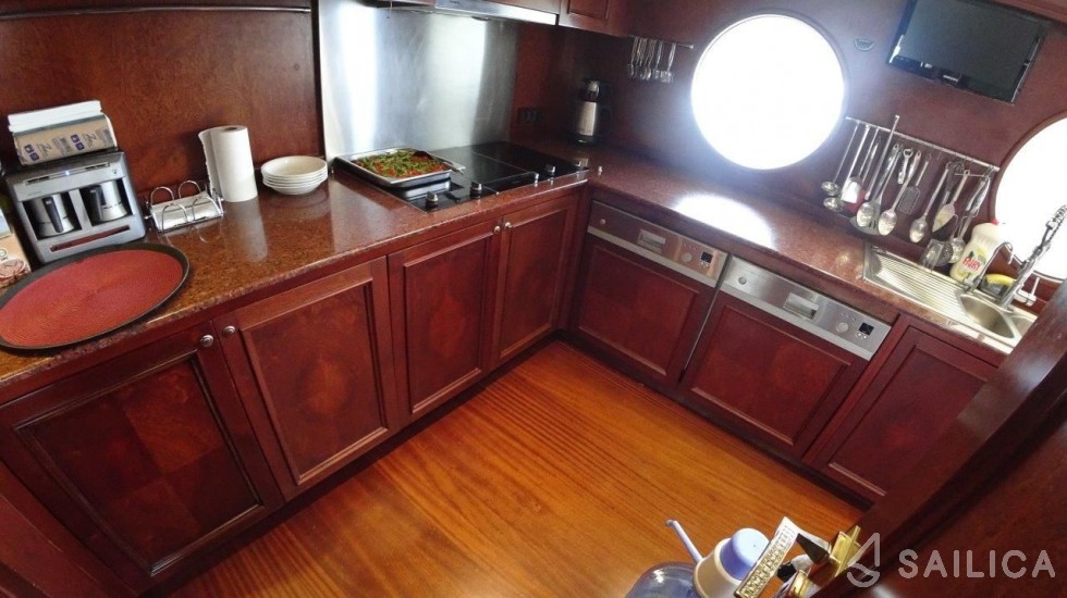 Custom Built - Yacht Charter Sailica