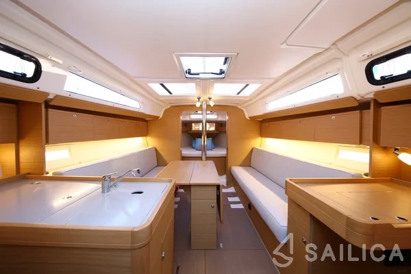 Dufour 360 GL - Yacht Charter Sailica