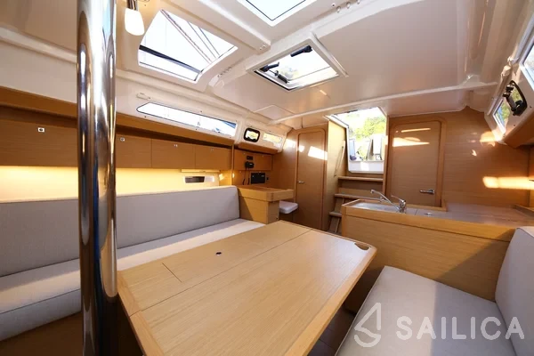 Dufour 360 GL - Yacht Charter Sailica