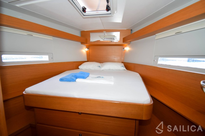 Dufour 430 - Yacht Charter Sailica