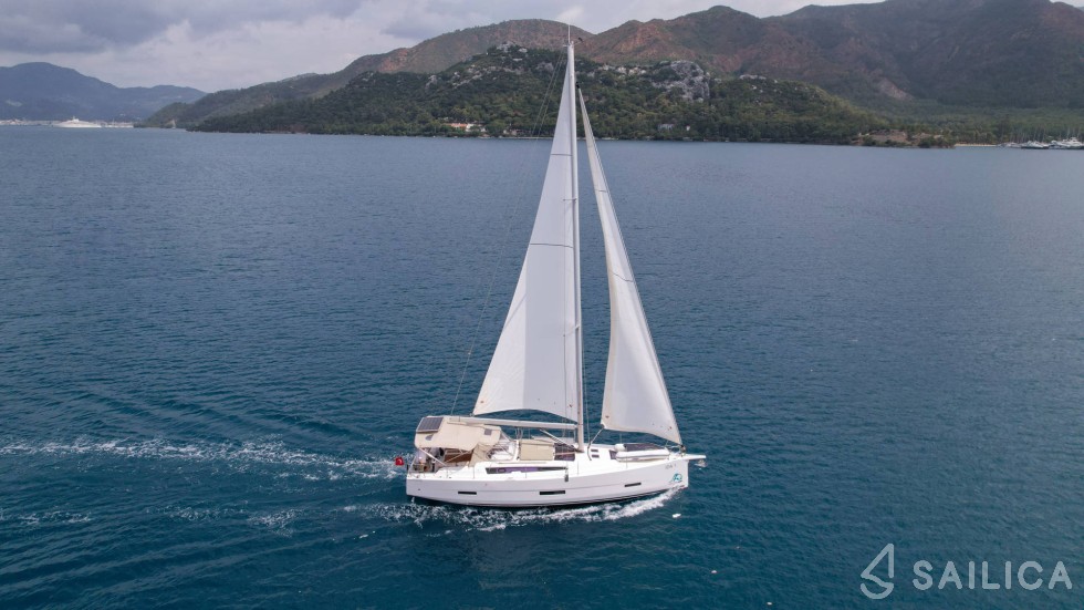 Dufour 430 - Yacht Charter Sailica