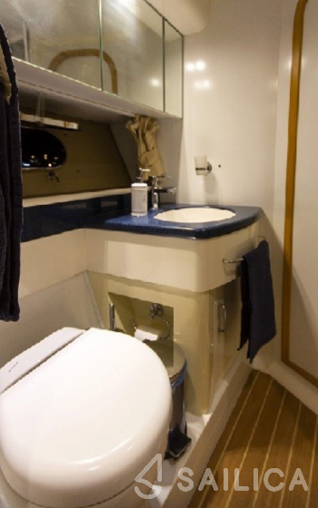 Fairline Squadron 65 - Yacht Charter Sailica