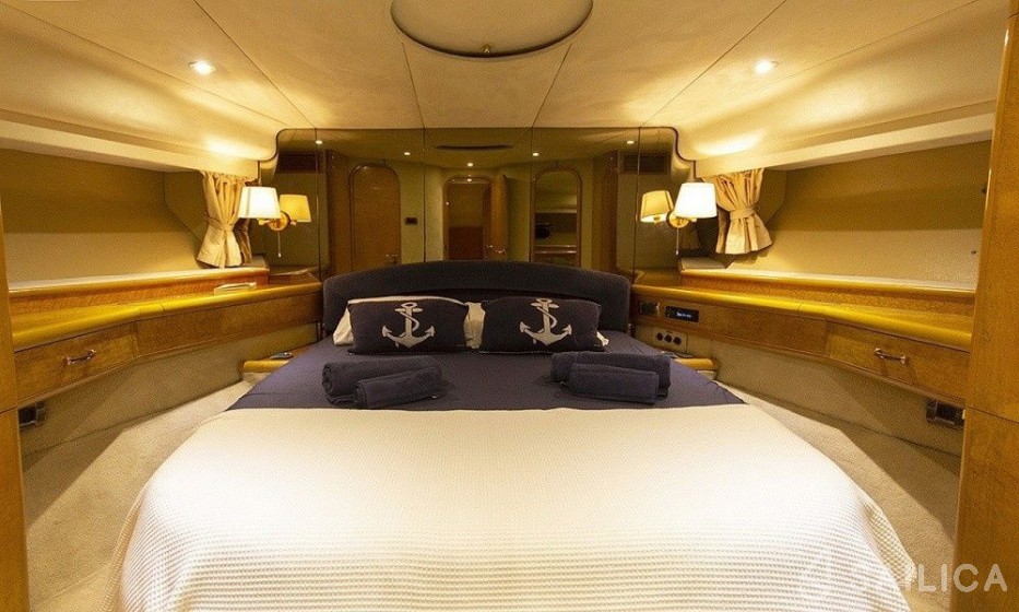 Fairline Squadron 65 - Yacht Charter Sailica