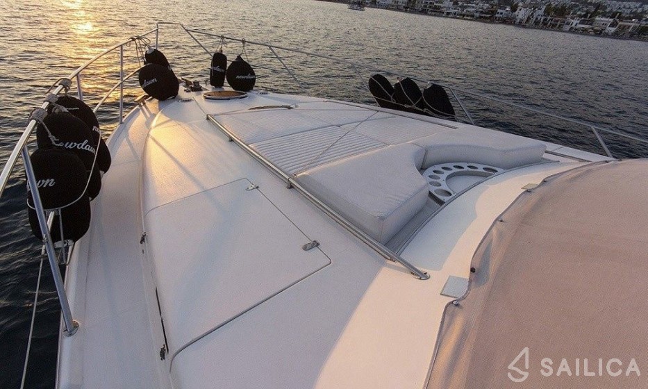 Fairline Squadron 65 - Yacht Charter Sailica